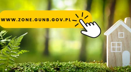 Grafika przedstawiająca miniaturkę domu na tle natury. Na pierwszym planie adres internetowy www.zone.gunb.gov.pl